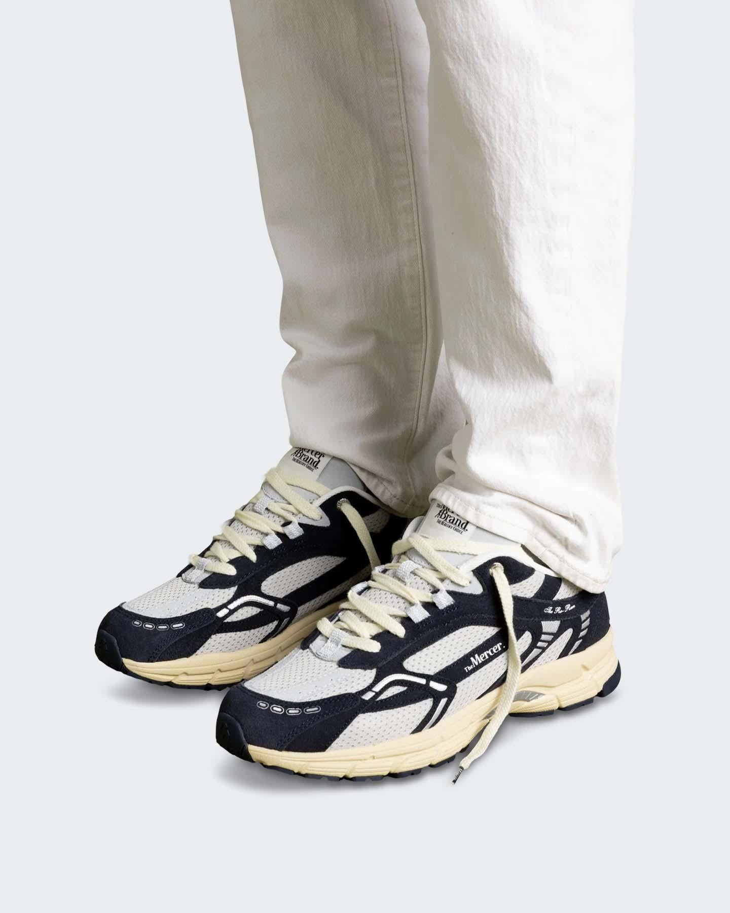 Mercer Dames The Re-Run Vintage Suede
