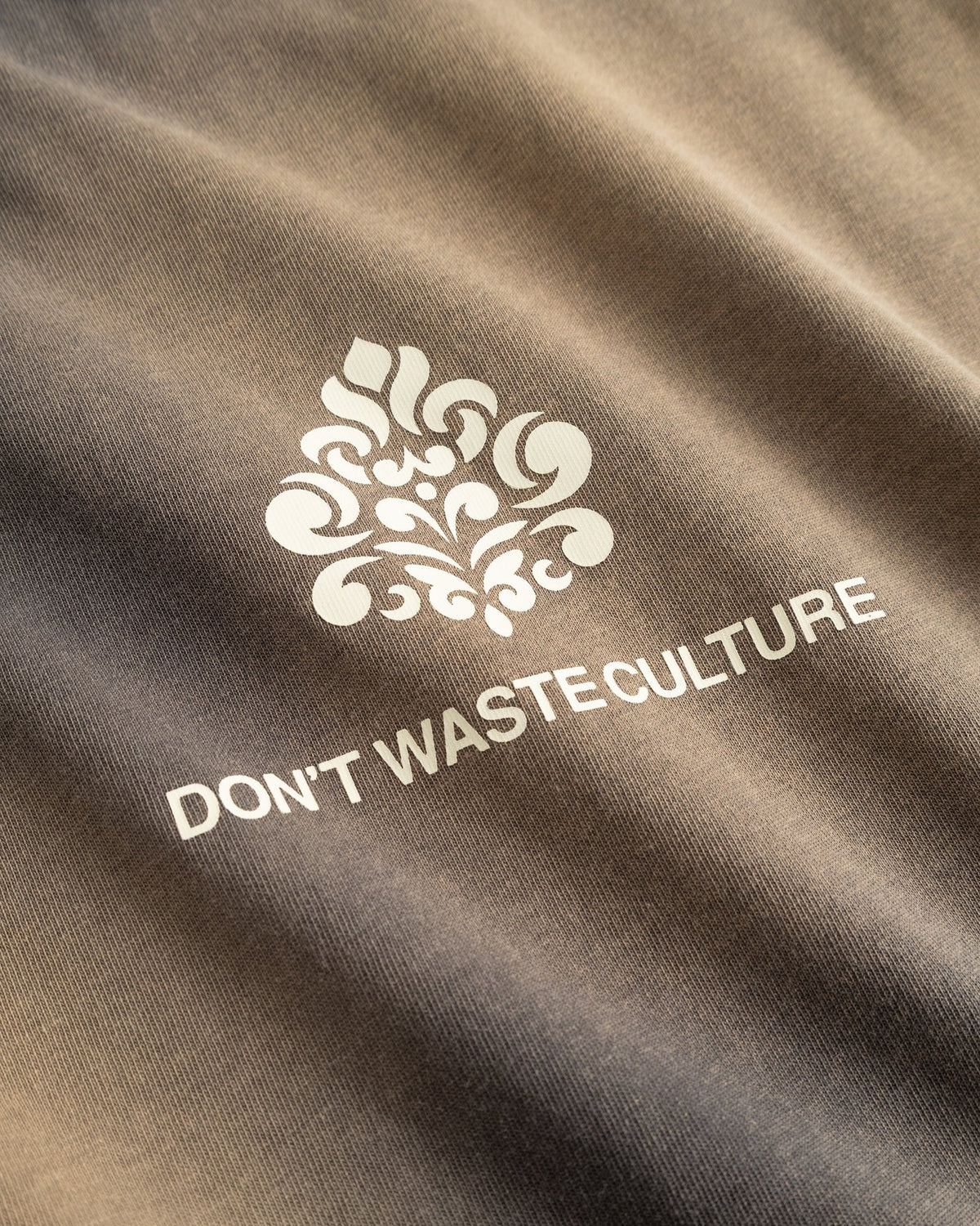 Don't Waste Culture Heren Longsleeve shirt met faded wash Grijs - Eleganza.nl