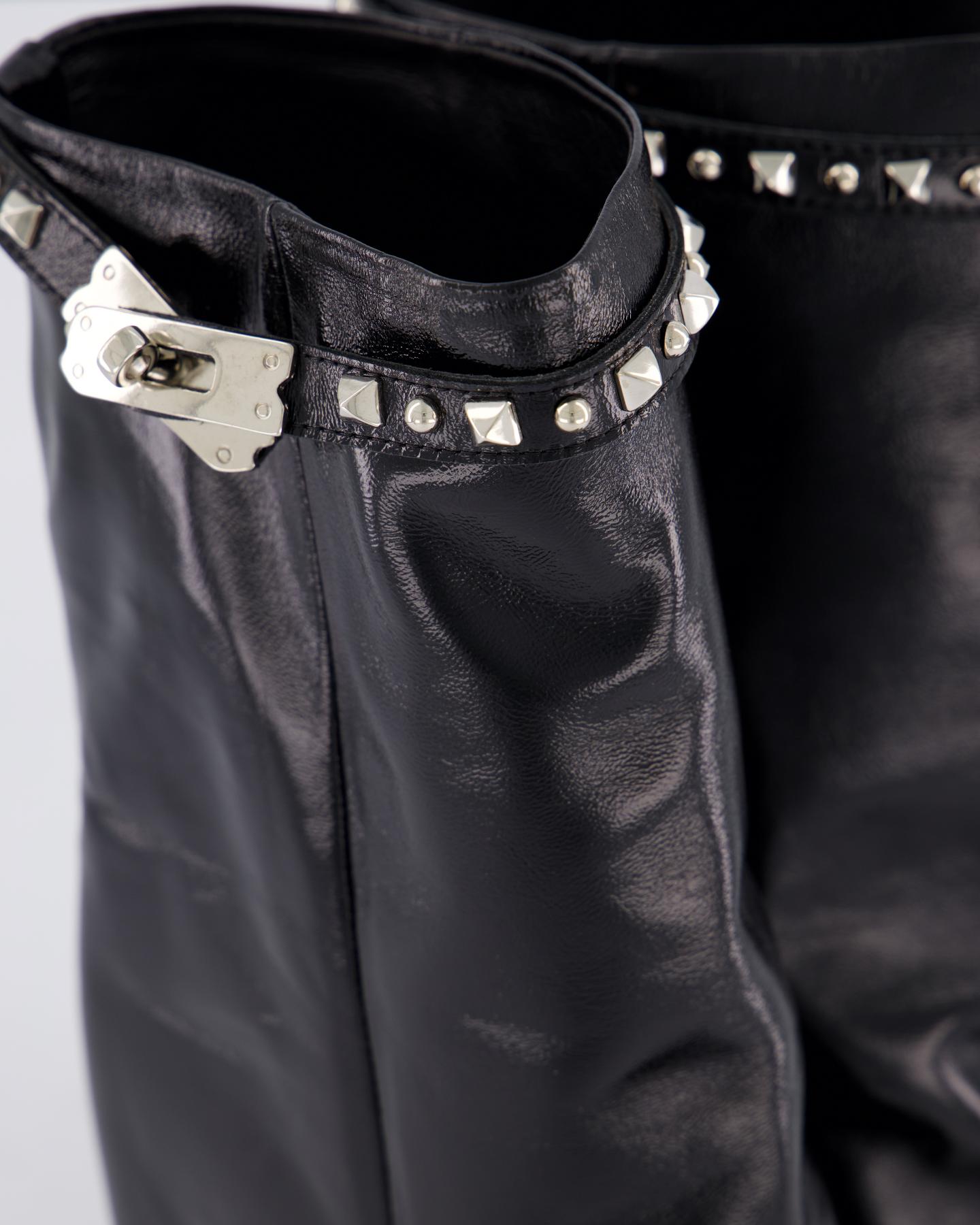 Gibaldi Dames Studded Shiny Leather Wedge - Eleganza.nl