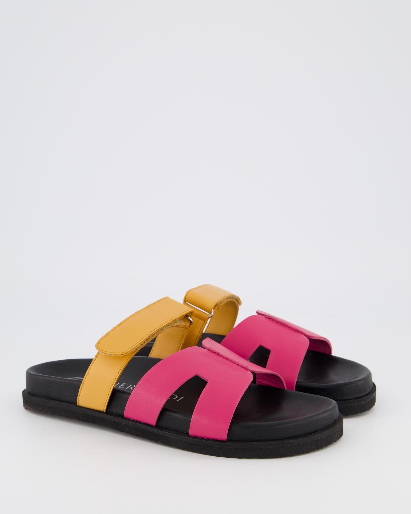 Dames Ibiza Slipper Zwart/Fuxia