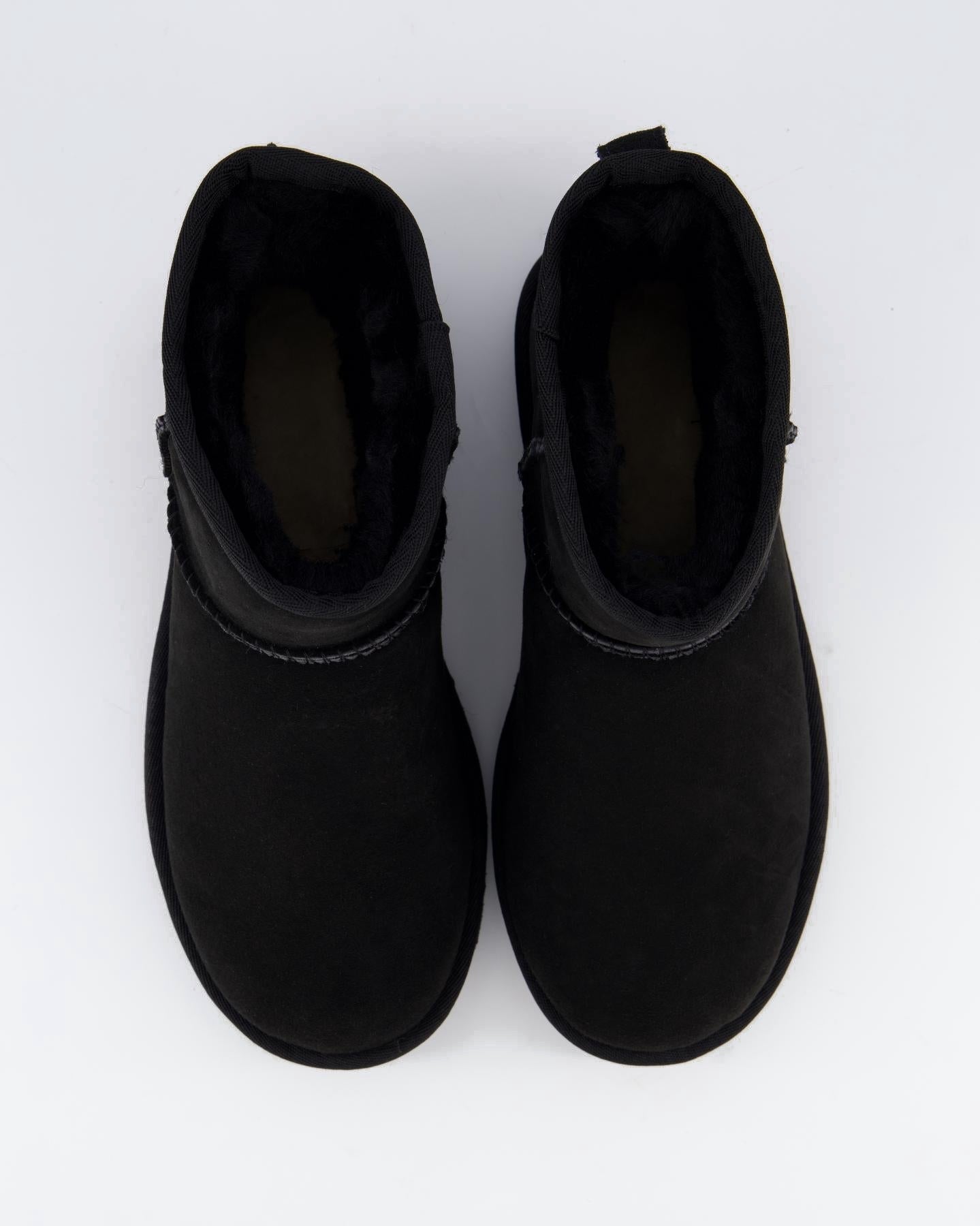 UGG Dames Classic Mini II Zwart - Eleganza.nl