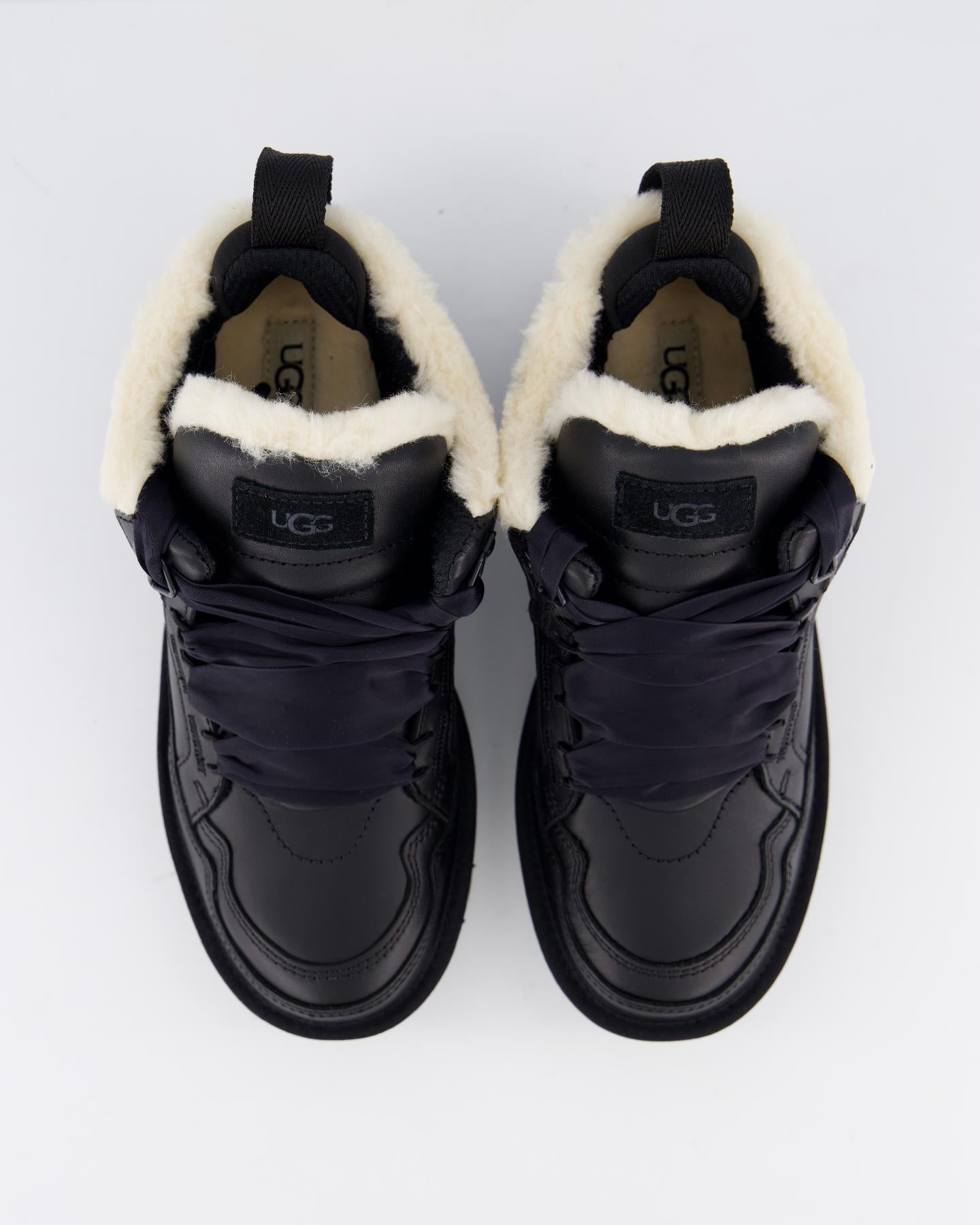 UGG Dames Lowmel LTHR - Eleganza.nl