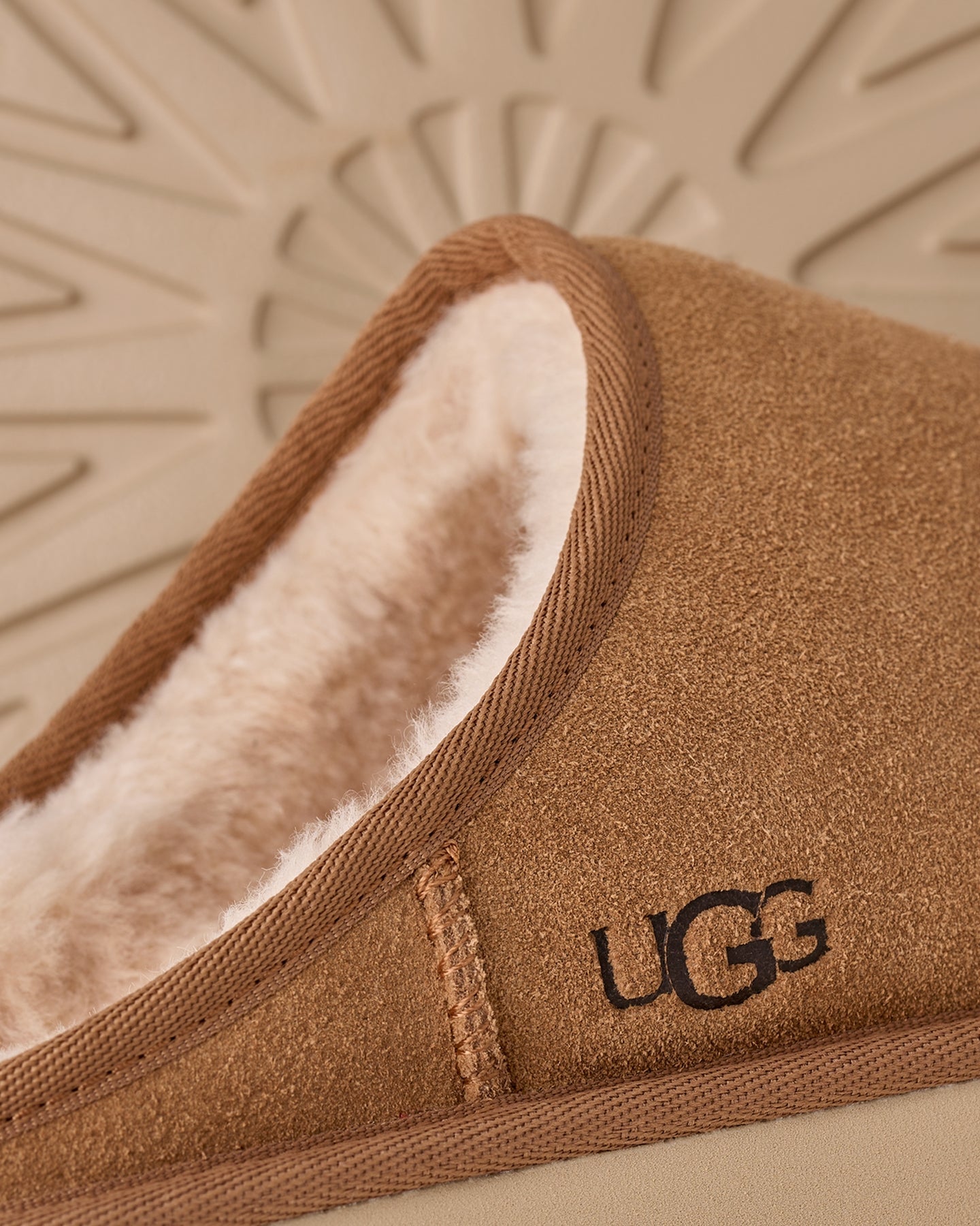 UGG Heren Classic instapper slipper in Beige - Eleganza.nl