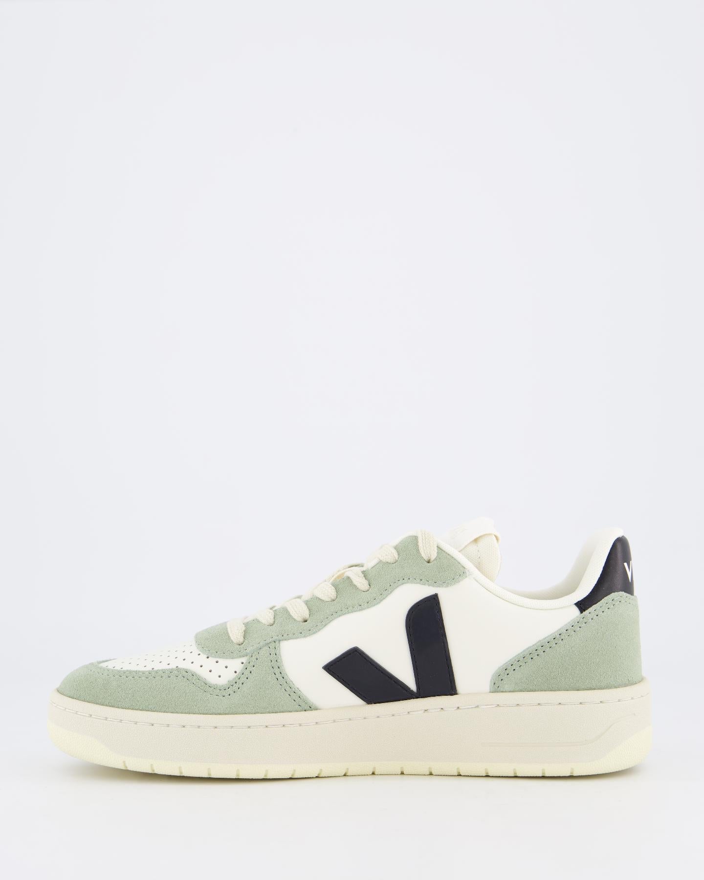 Veja Dames V - 10 Pure Black Clay - Eleganza.nl