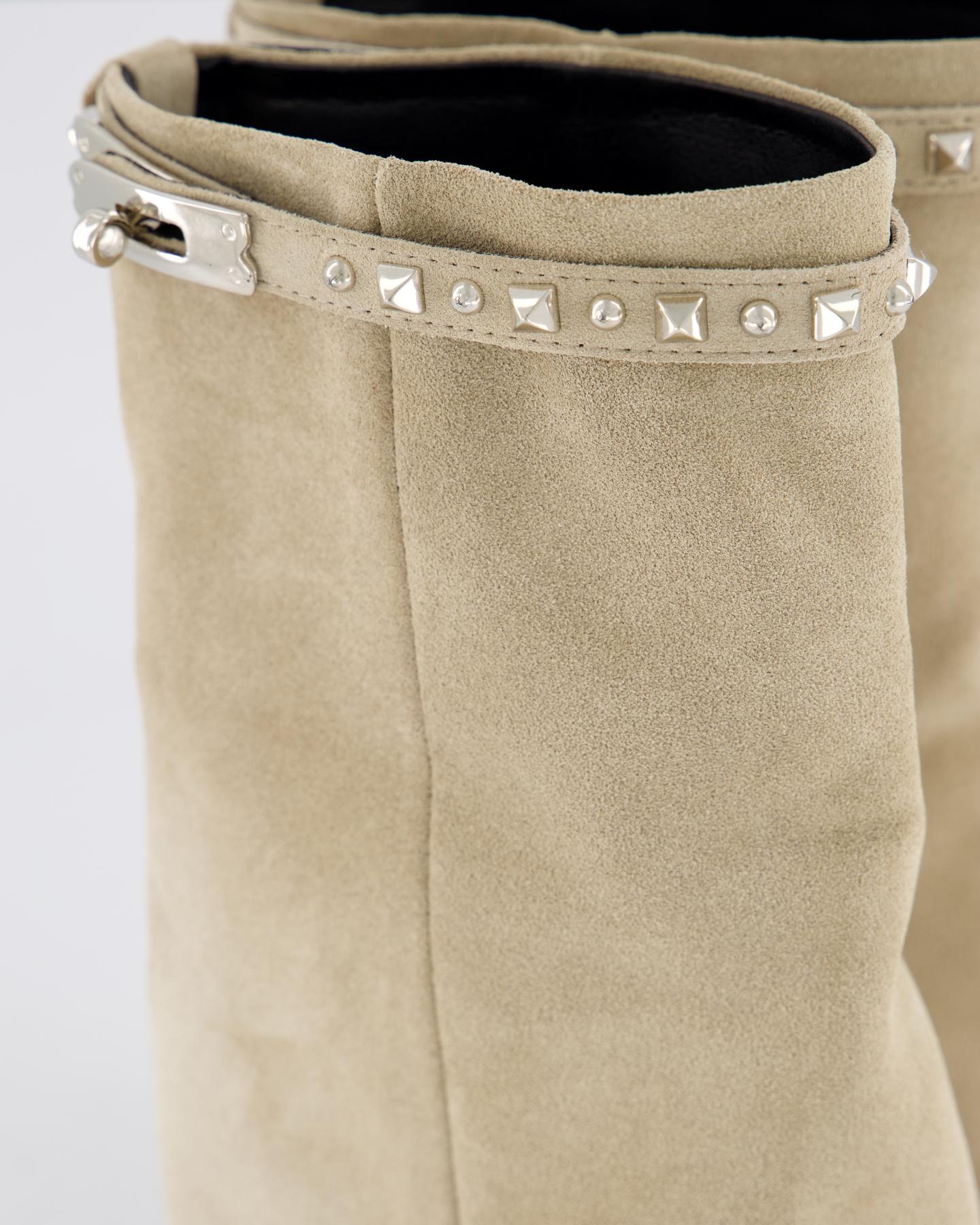 Dames Studded Suede Wedge Boot