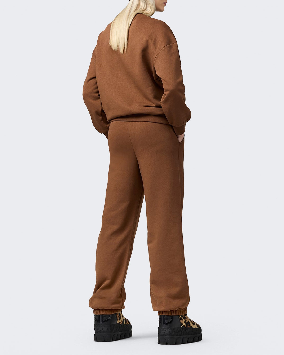 Dames Tova sweater met ronde hals bruin