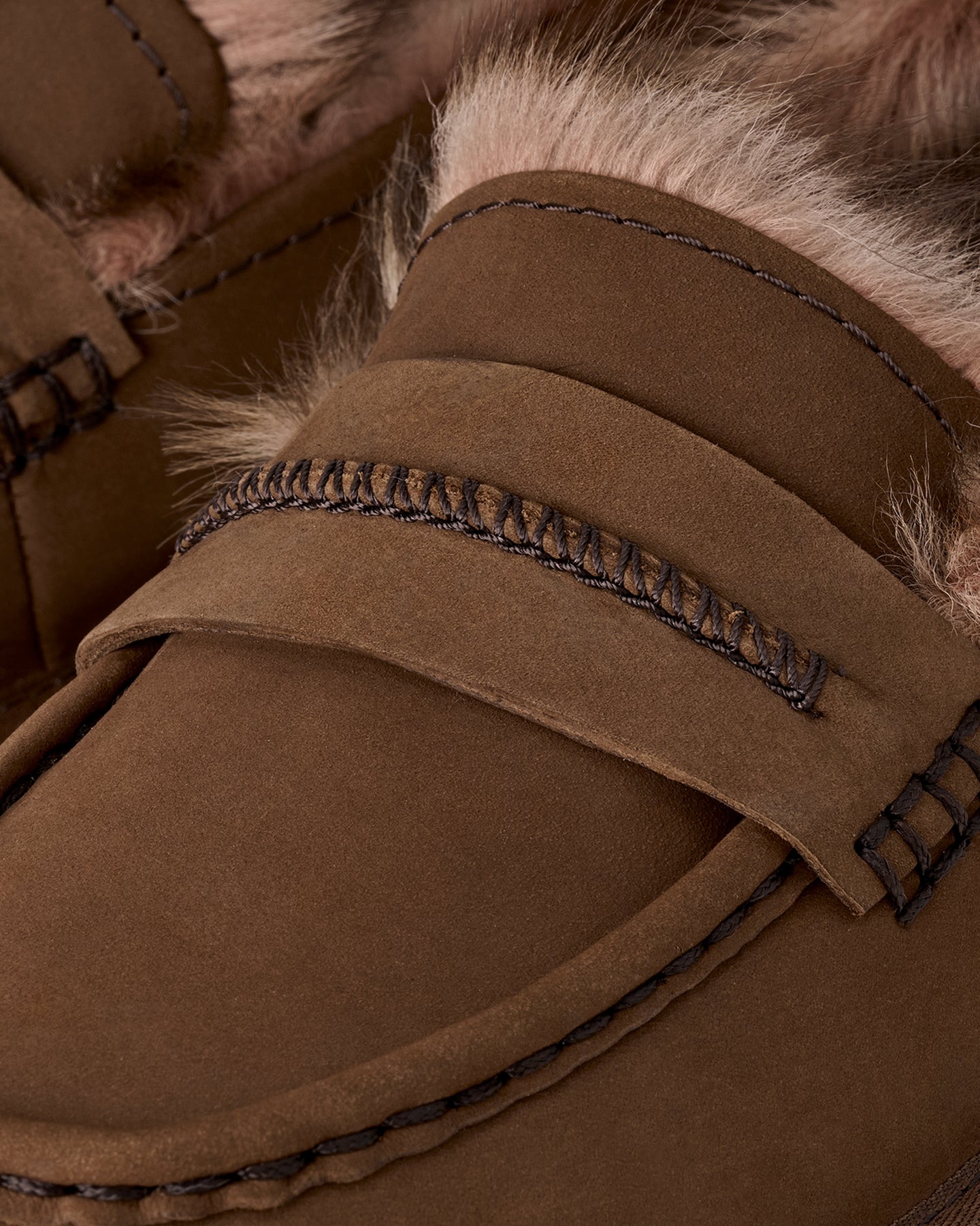 Dames Loafer van nubuck leer in donker Beige