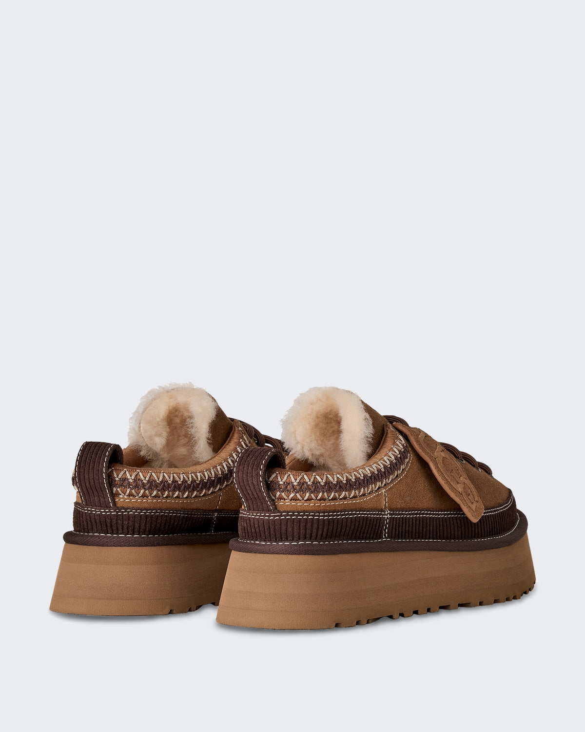 Dames Slipper met vetersluiting en heritage design Beige