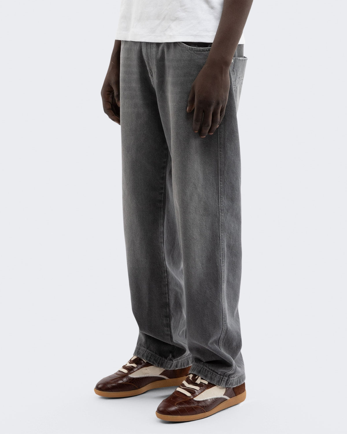 Herren Essential Straight Fit Denim Washed Grey