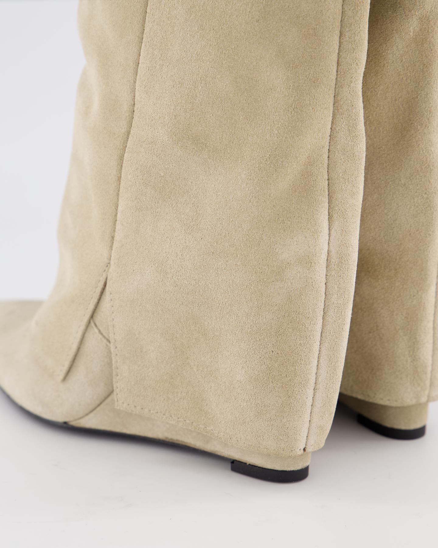 Dames Studded Suede Wedge Boot