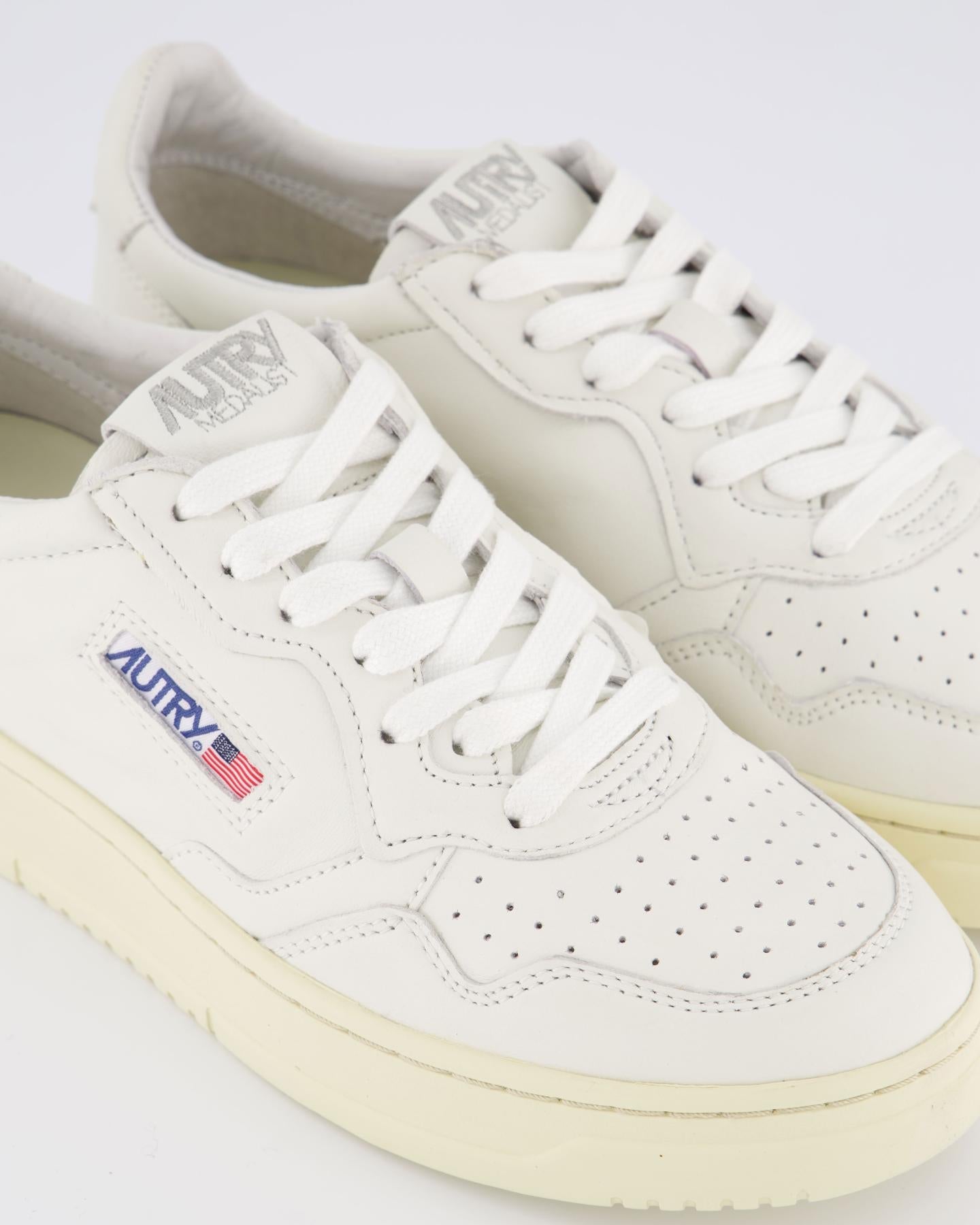 Autry Dames 01 Low Goat Wit - Eleganza.nl