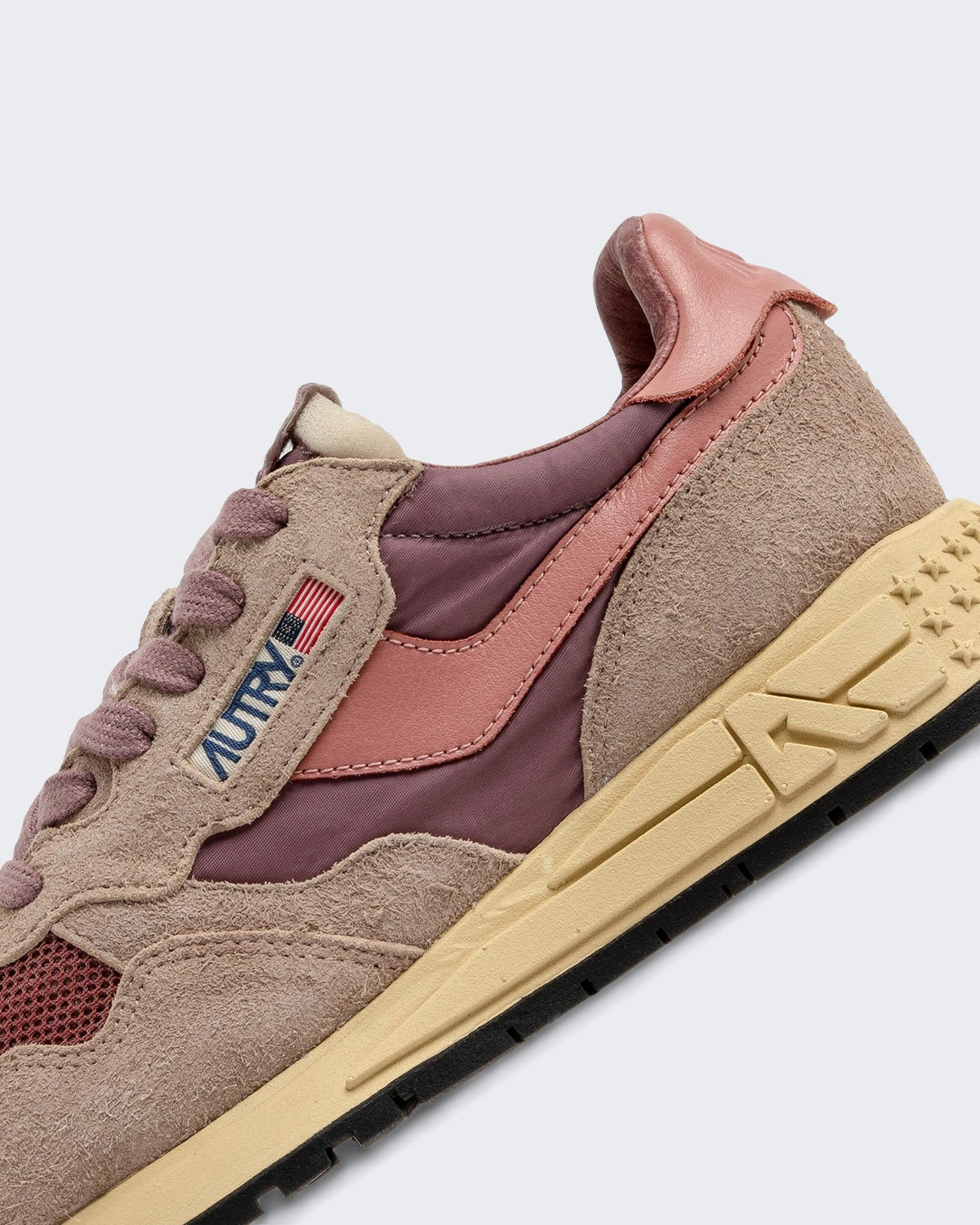 Autry Dames Reelwind Low sneakers suède met netdetail Beige - Eleganza.nl