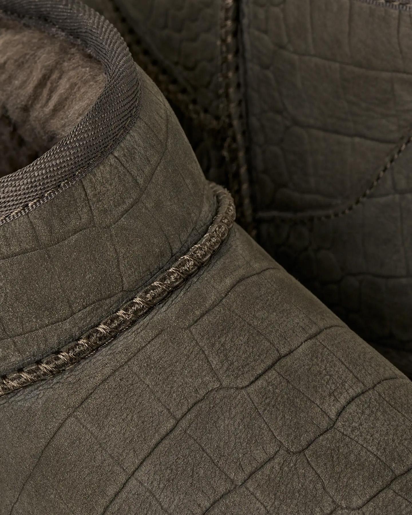 Heren Classic Ultra Mini Embossed