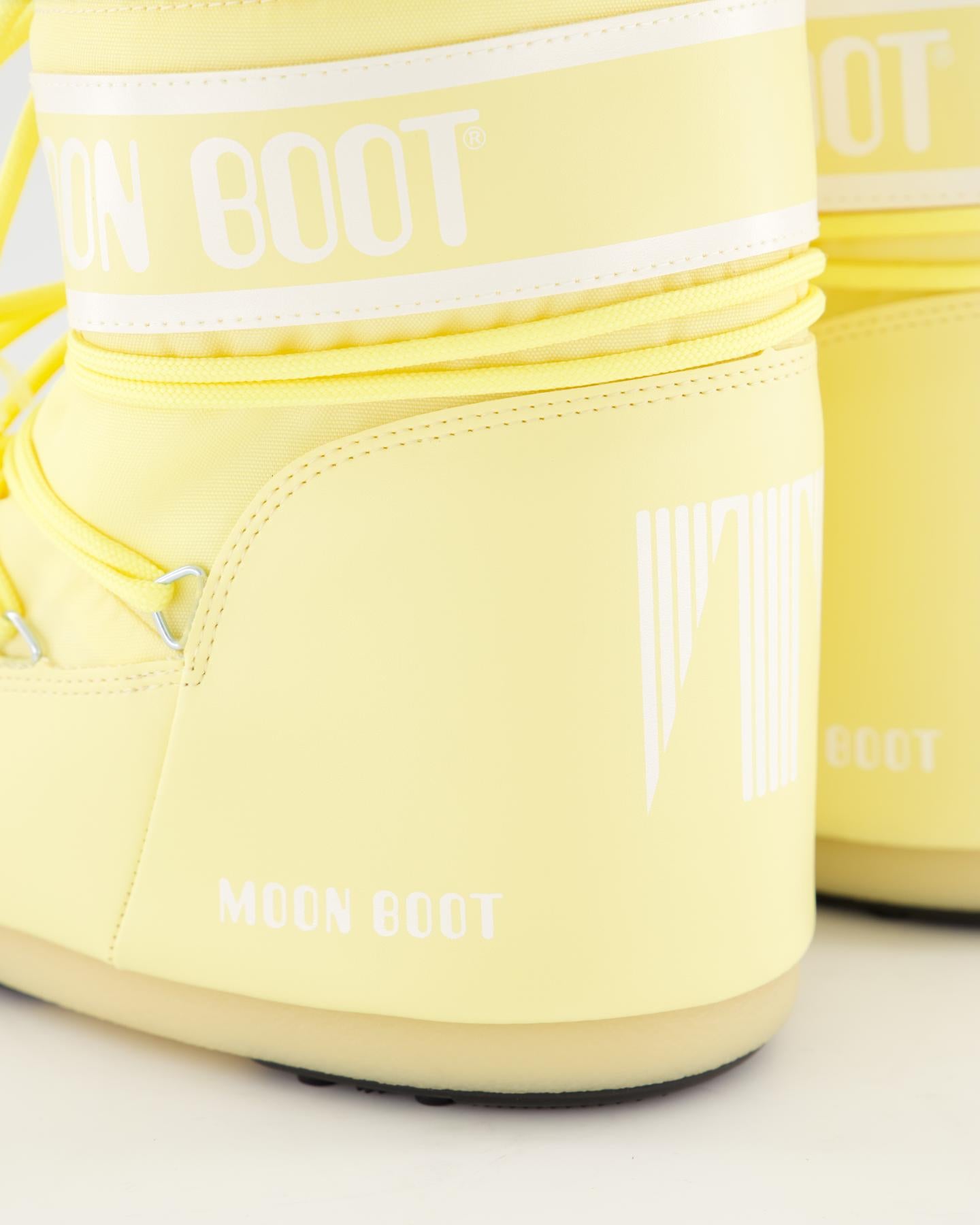 Dames Icon Low Nylon Geel