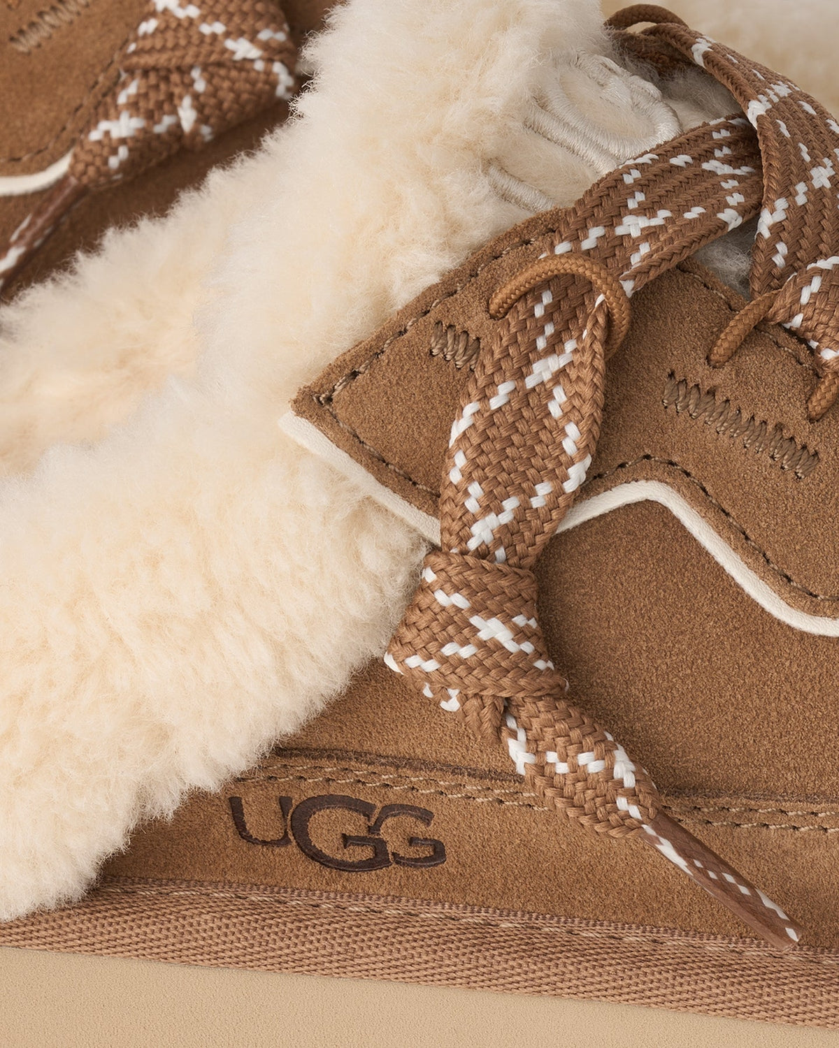 UGG Dames Muil met zachte voering in Beige - Eleganza.nl