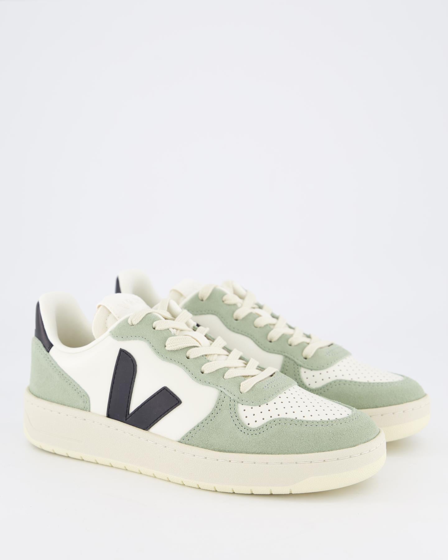 Veja Dames V - 10 Pure Black Clay - Eleganza.nl