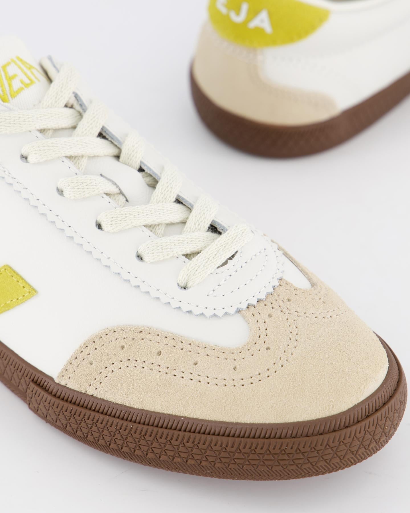 Veja Dames Volley Sneaker Wit/Geel - Eleganza.nl